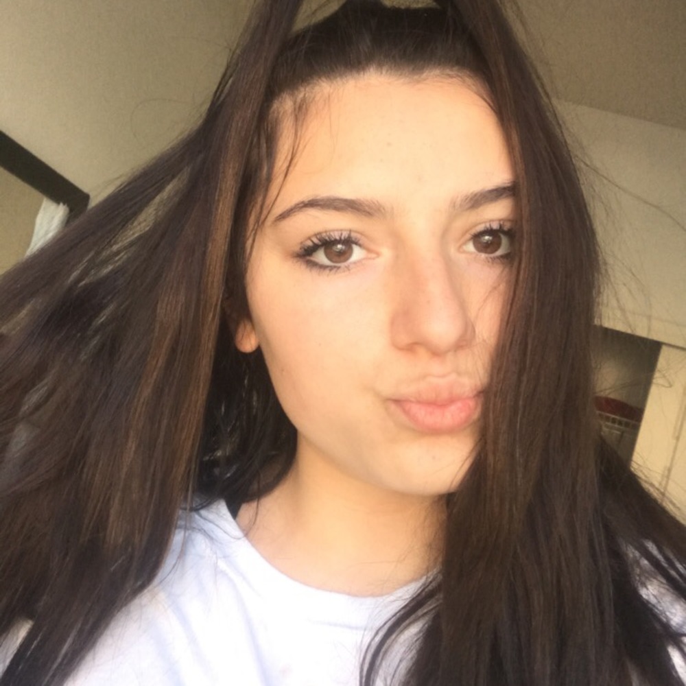 Meet your Posher, Siara